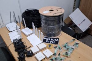 Polícia Civil prende suspeitos de furtar material de empresa de fornecimento de internet na Paraíba