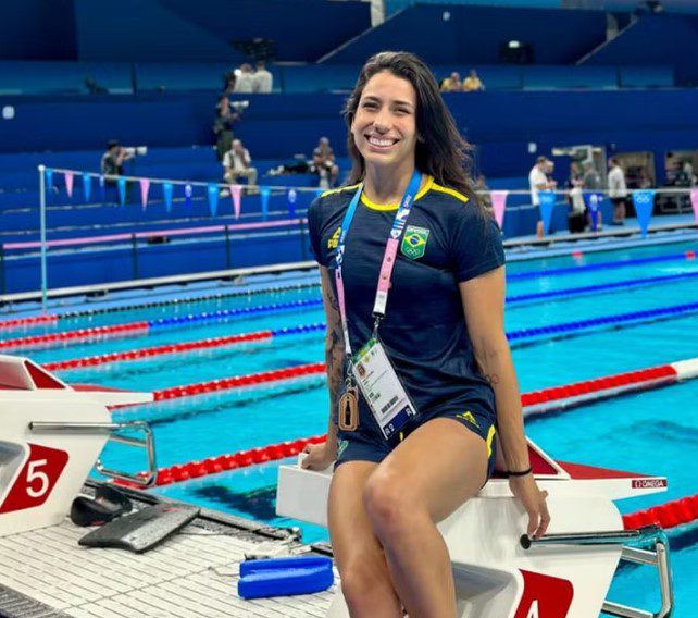 Ana Carolina Vieira, nadadora do Brasil — Foto: Reprodução
