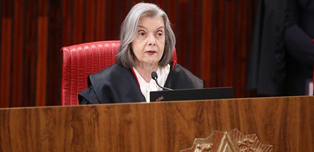 Após casos de agressões em debates, Cármem Lúcia diz que Justiça Eleitoral não tolera violência política