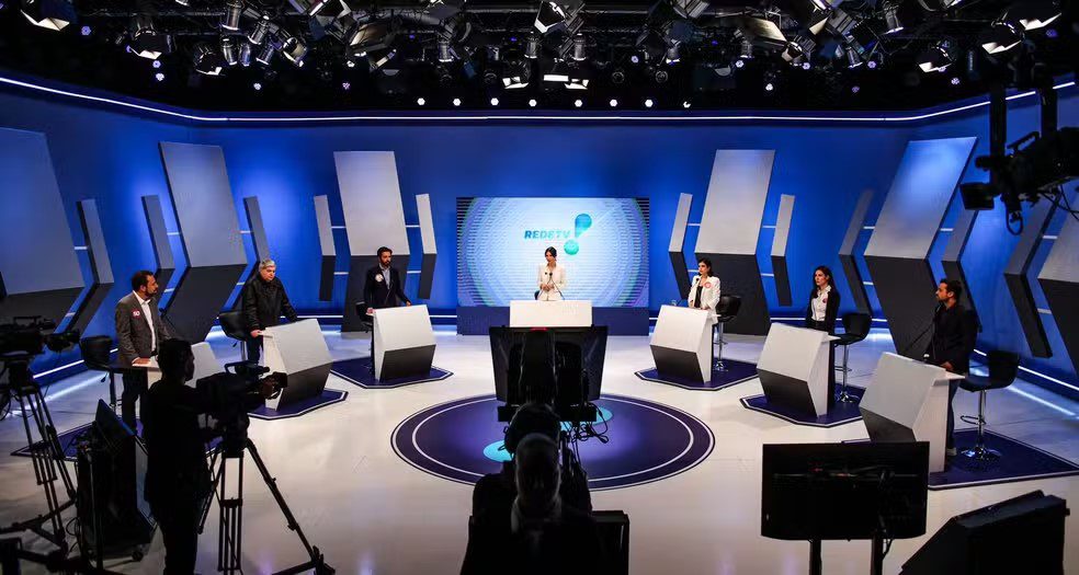 debate, cadeirada, brigas