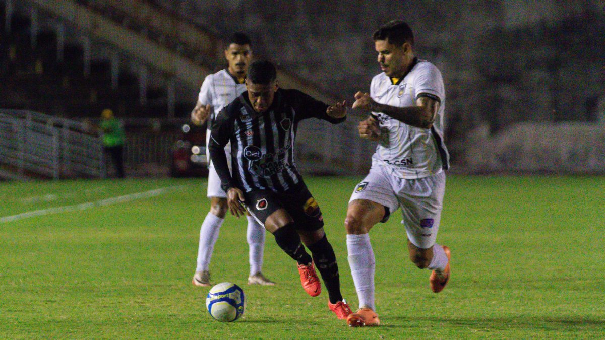 Botafogo-PB x Volta Redonda - Foto: Cristiano Santos