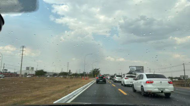 Chuva fraca é registrada no Riacho Fundo nesta sábado (28). — Foto: Reprodução/Redes sociais