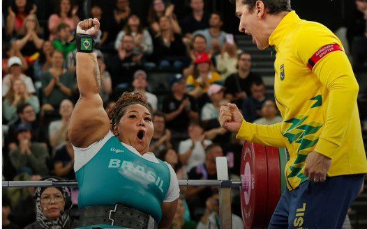 Tayana Medeiros conquista o ouro