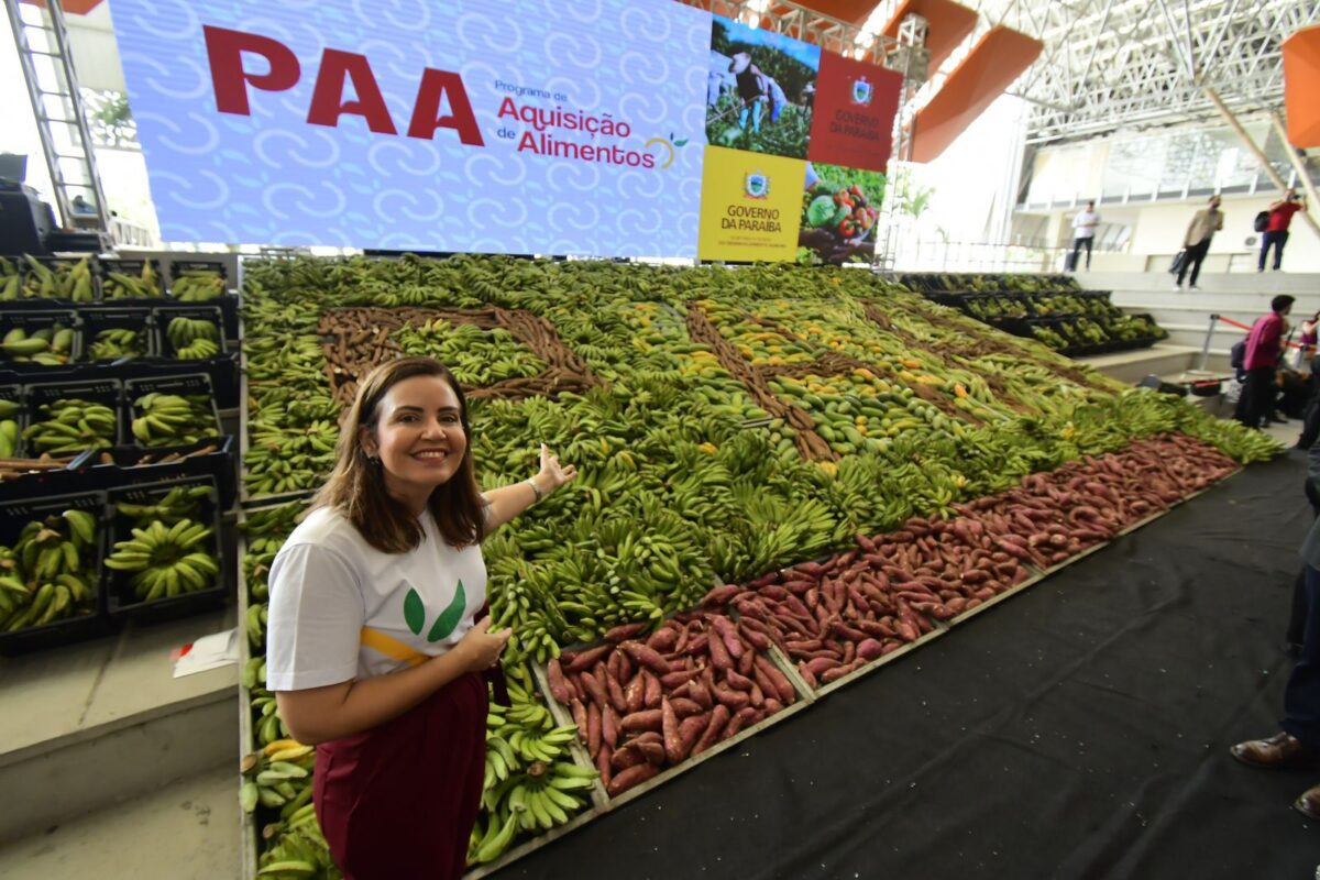 No dia mundial da alimentação, João e Pollyanna celebram lançamento do PAA Estadual com investimento de mais de R$ 5 milhões