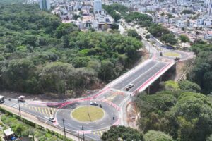 Ponte, Três Ruas, Bancários