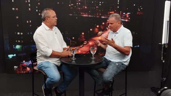 Emerson Machado é entrevistado pelo jornalista Clilson Júnior, do ClickPB