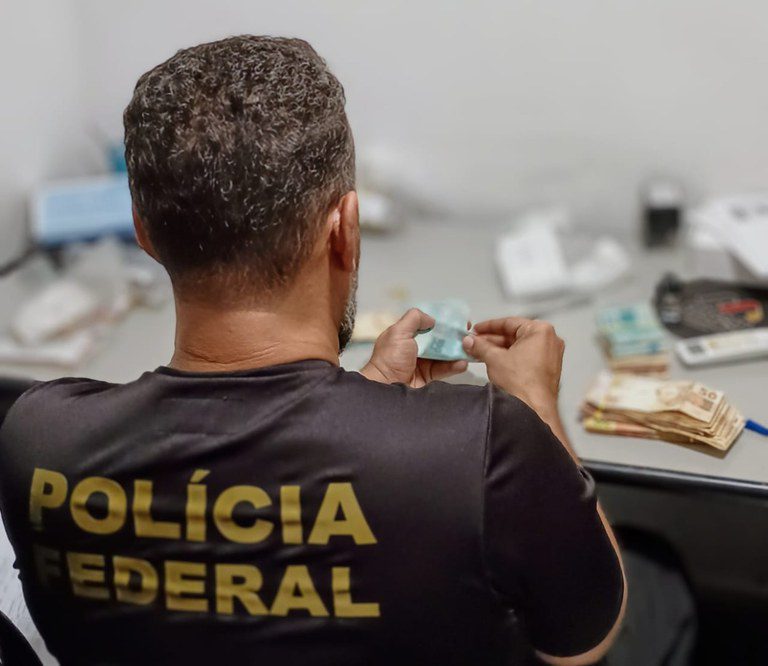 Polícia Federal cumpre mandados na Paraíba em operação contra o tráfico interestadual de drogas