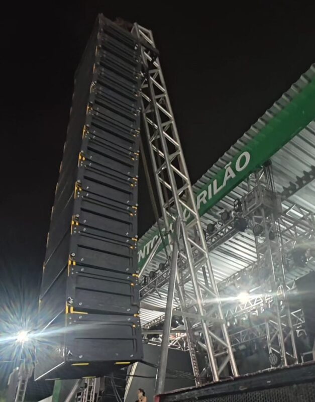 VÍDEO: torre de som desaba durante festa em Nova Palmeira e atinge mulher