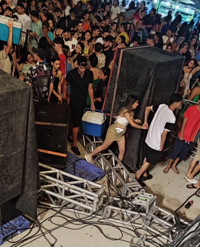 VÍDEO: torre de som desaba durante festa em Nova Palmeira e atinge mulher