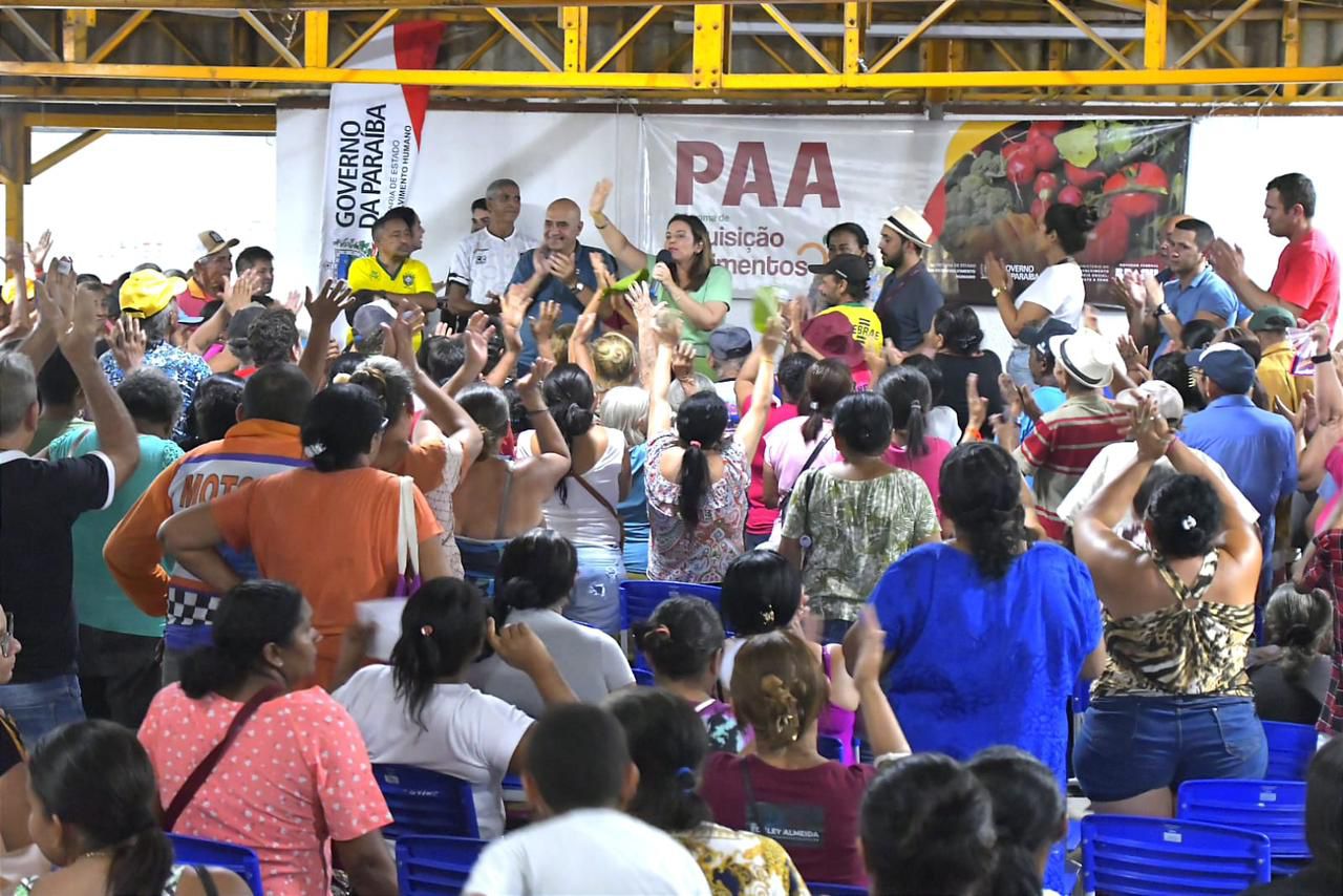 Paraíba entrega mais de 21 toneladas de alimentos que beneficiarão 1850 famílias no Sertão