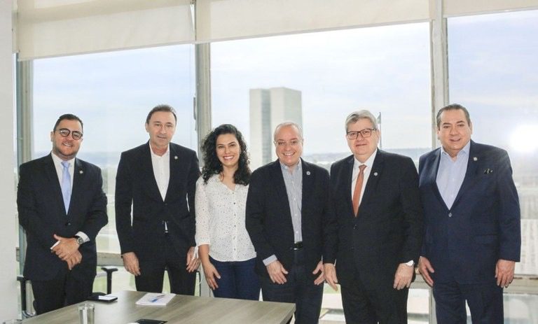 João Azevêdo participa de audiências em ministérios sobre investimentos em diversas áreas na Paraíba