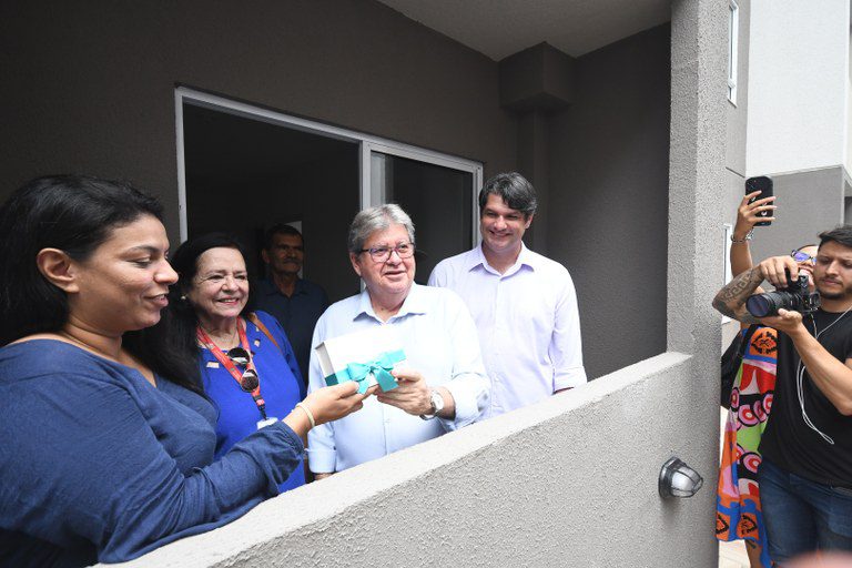 Governador entrega 192 apartamentos com ampla área de lazer e assegura moradia digna a famílias de João Pessoa